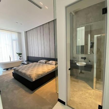 Luxury Penthouse Prishtina Appartement Pristina Buitenkant foto