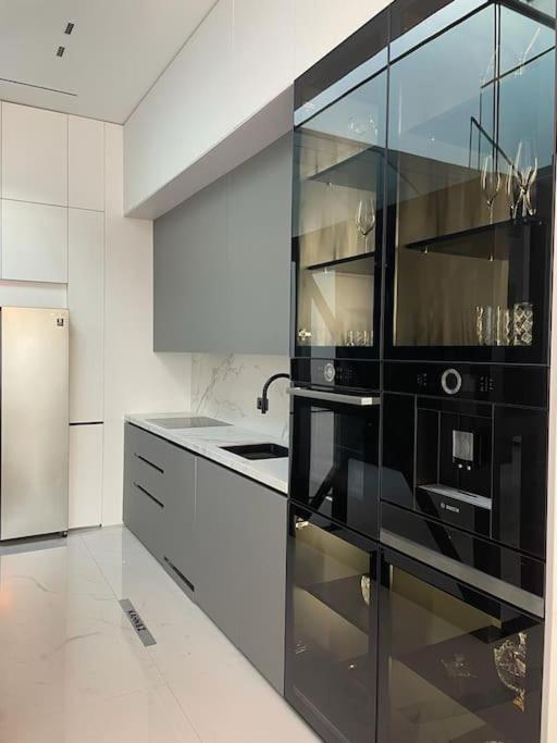 Luxury Penthouse Prishtina Appartement Pristina Buitenkant foto